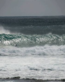 Kitesurfing