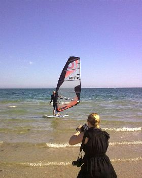 Kitesurfing