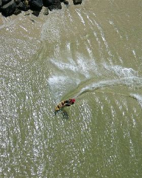 Kitesurfing