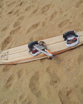 Kitesurfing