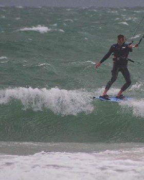 Kitesurfing