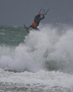 Kitesurfing