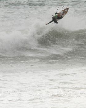 Kitesurfing