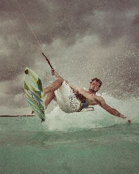 Kitesurfing