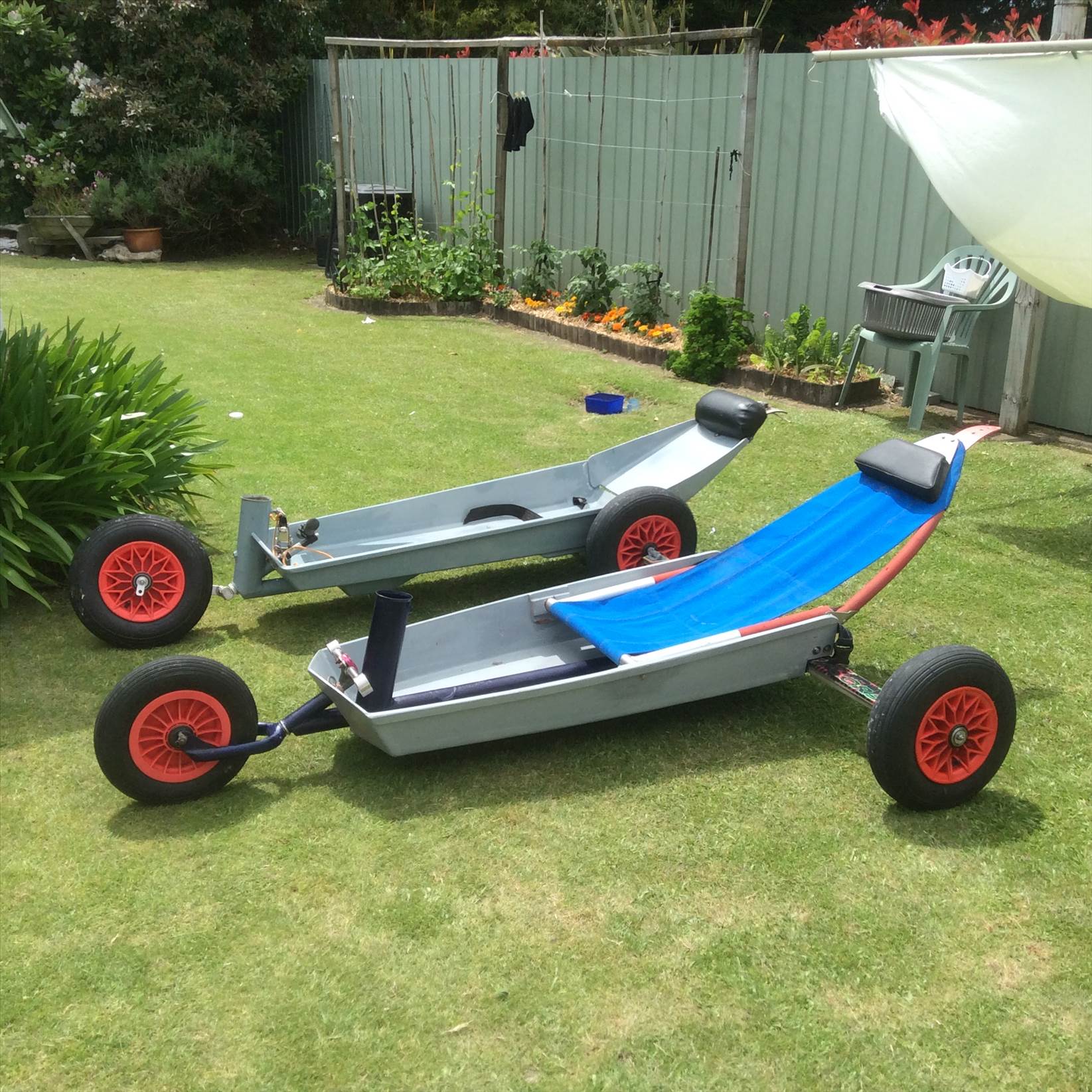 Mini yachts