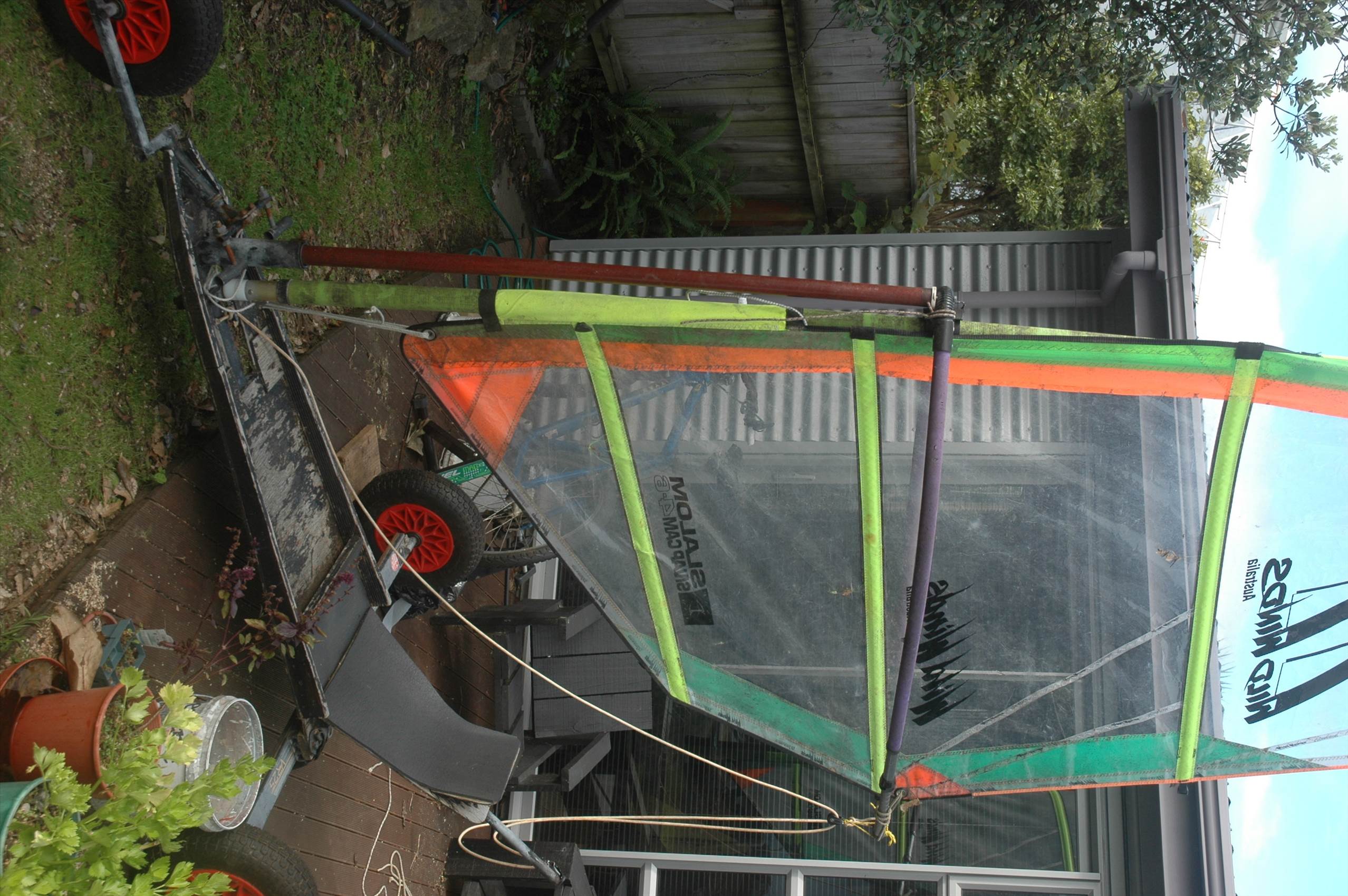 LLM with stub mast