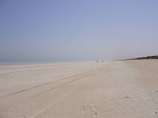 80 mile beach