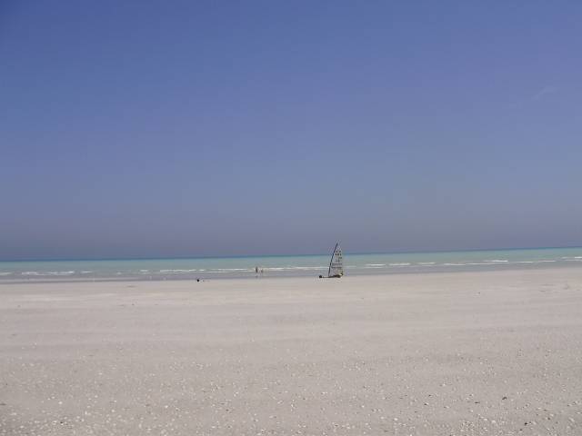 80 mile beach