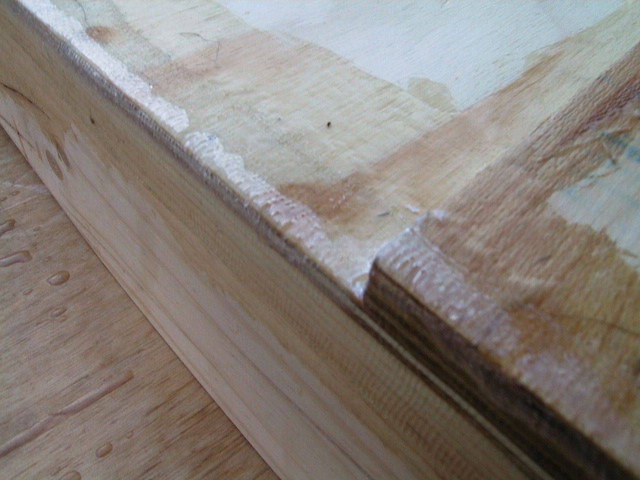 Bubbled fibre glass