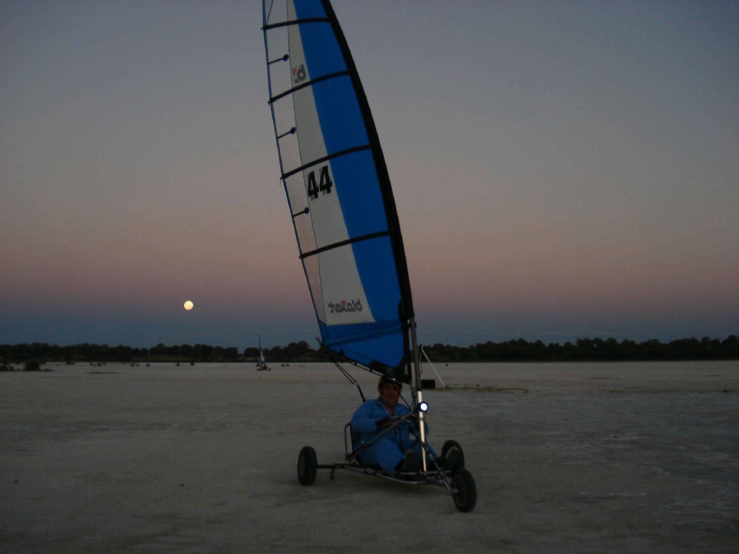 perth blokart club night sail