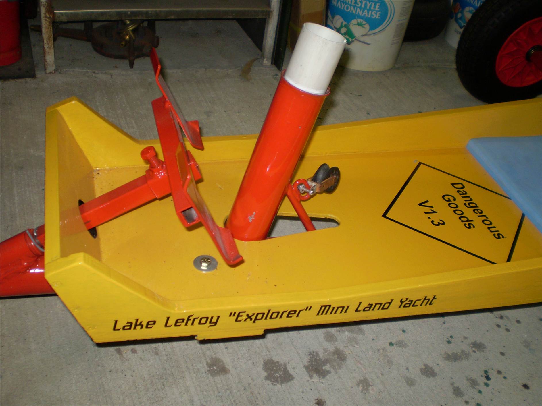 dangerous goods mast step and swv sleeve