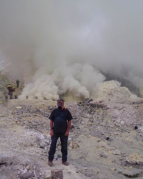 sulfur miners