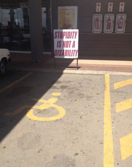 funny-parking-lot-sign