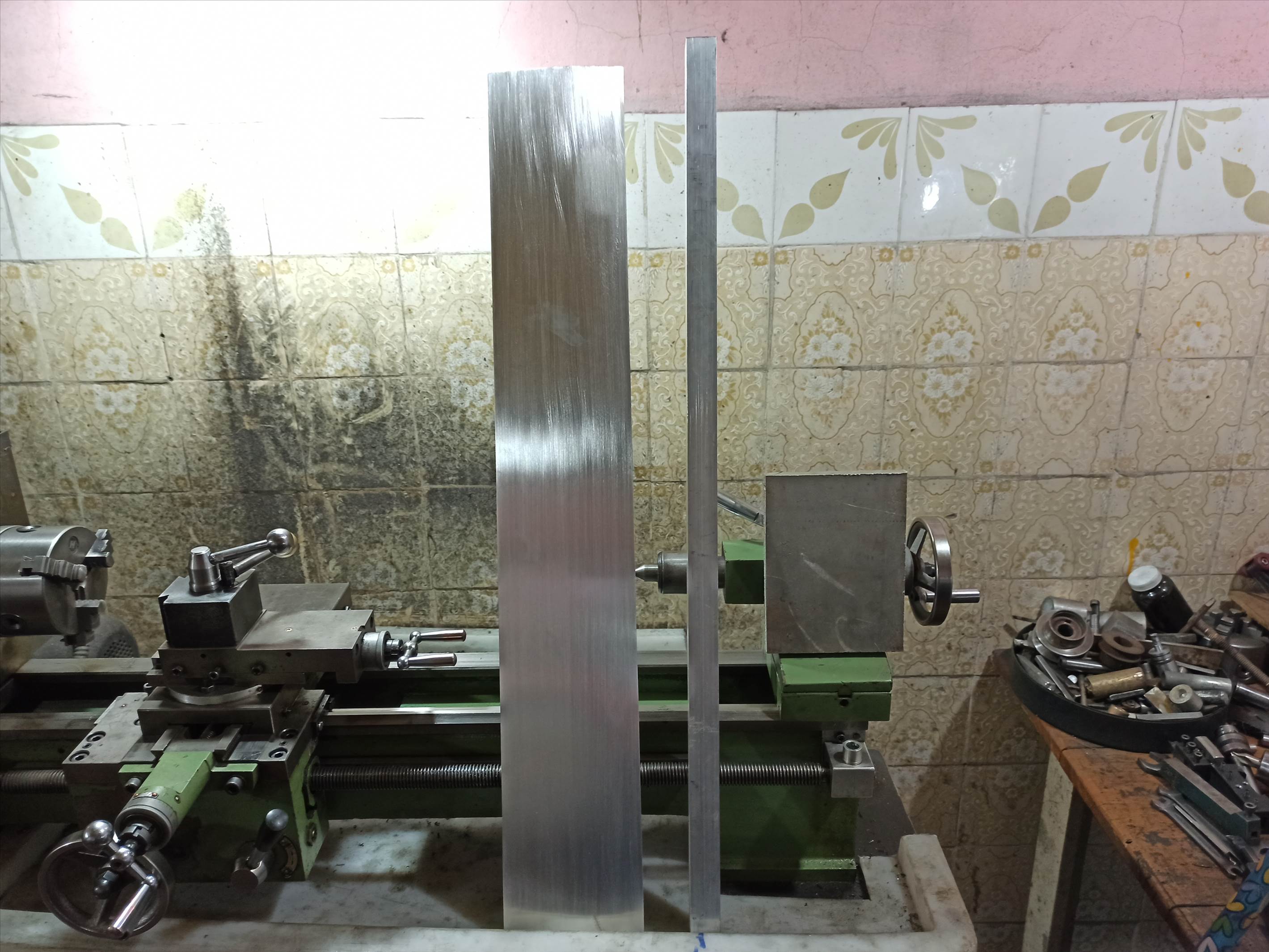 Mast, fuselage, mast plate