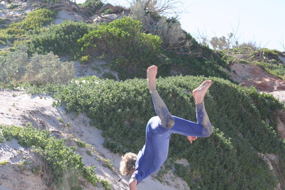 mates being stupid in the dunes!!