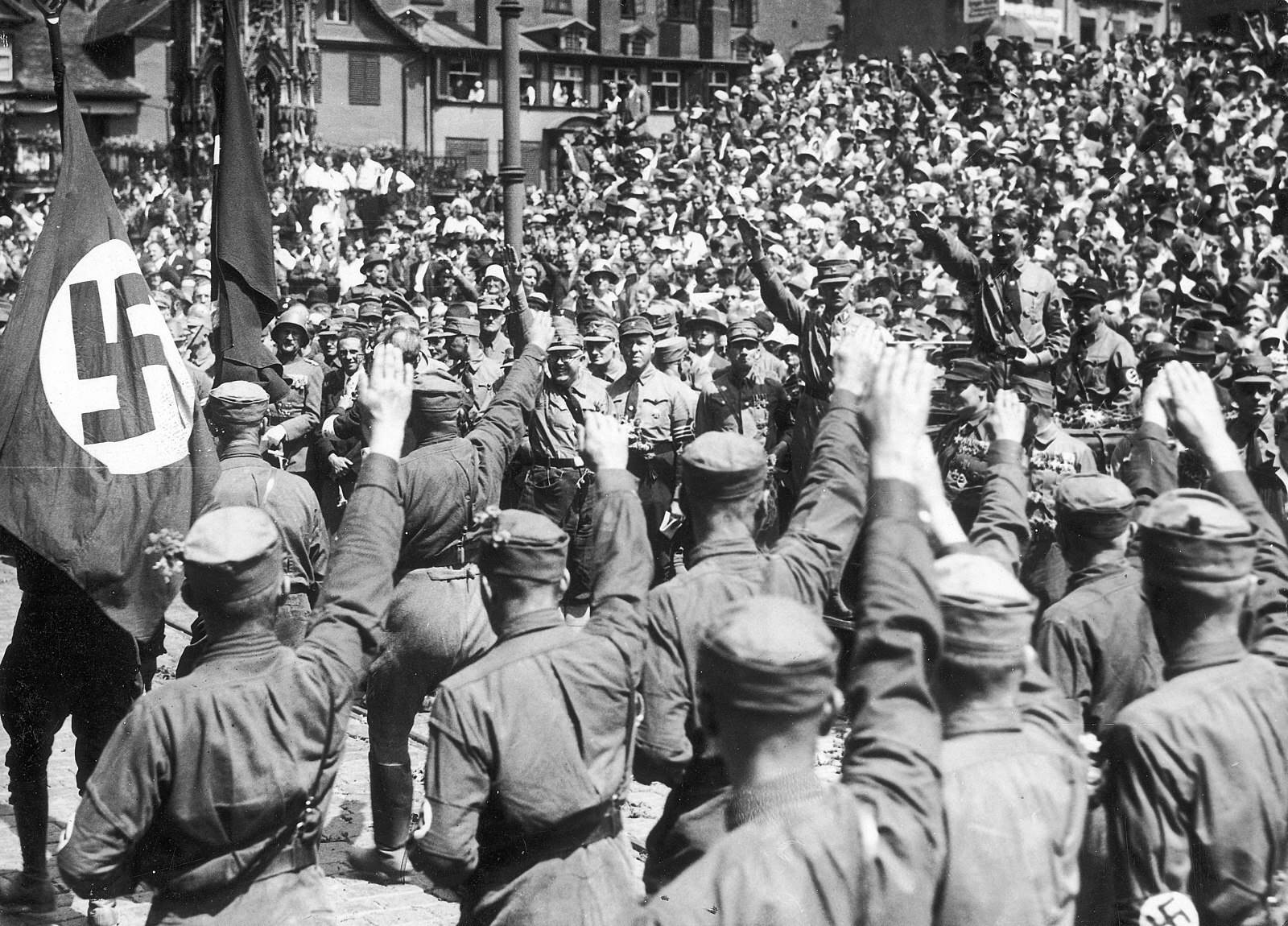 ReichsparteitagNSDAPParadeNu?rnberg1933AdolfHitler,Parade,NaziPartyrally,Nuremberg,Rober