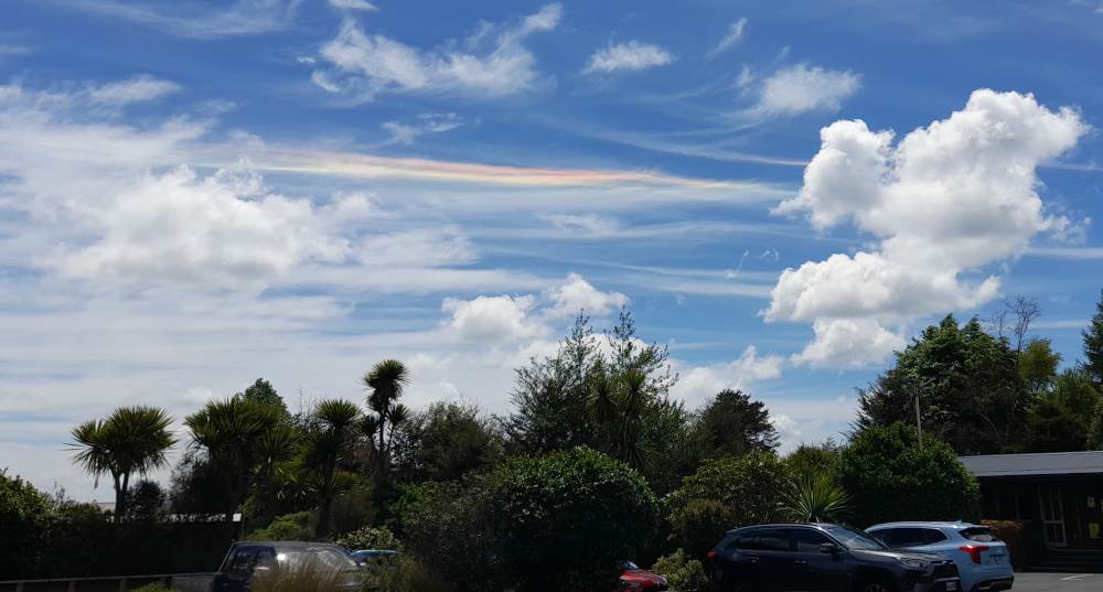 pink contrail