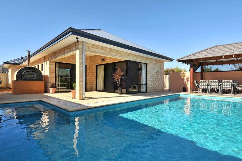 pool petit