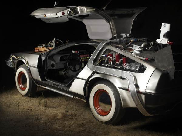 ScreenUsed-Back-To-The-Future-Original-Delorean-2-x600