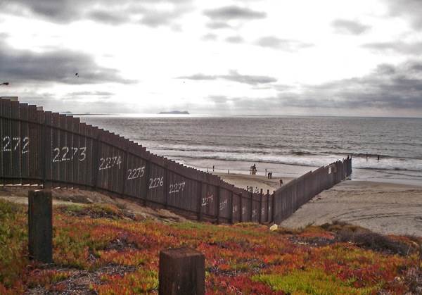 borderfenceend1