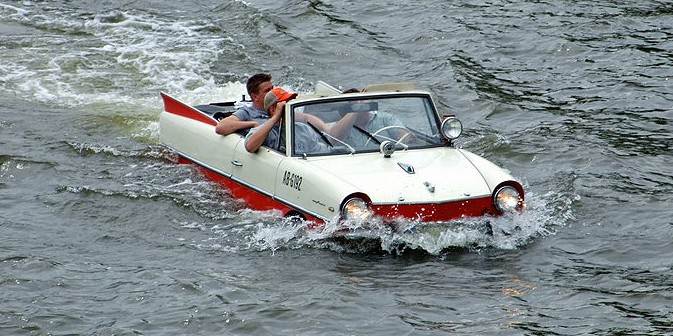 800px-Amphicar-main-ffm001