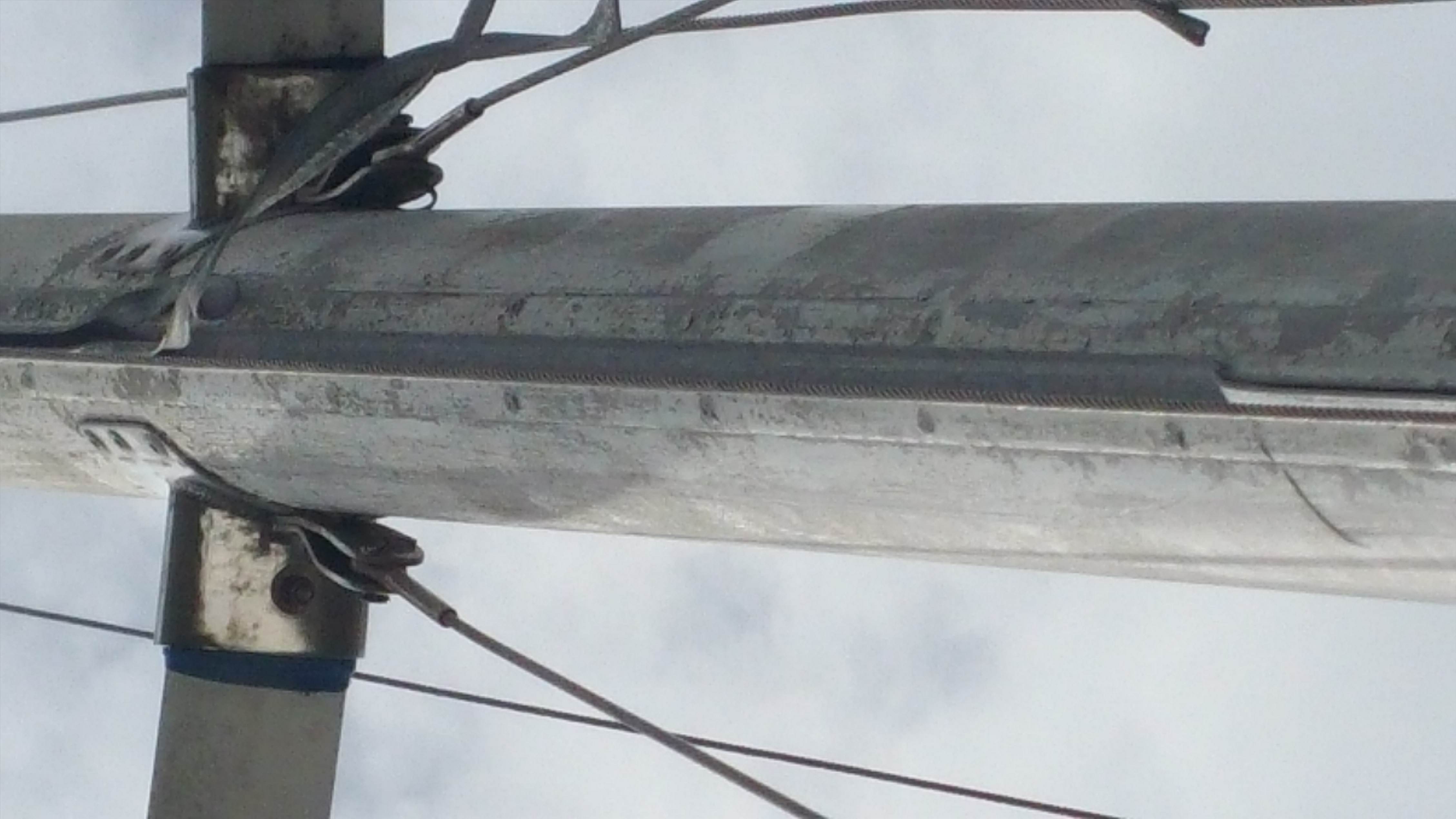 busted mast track