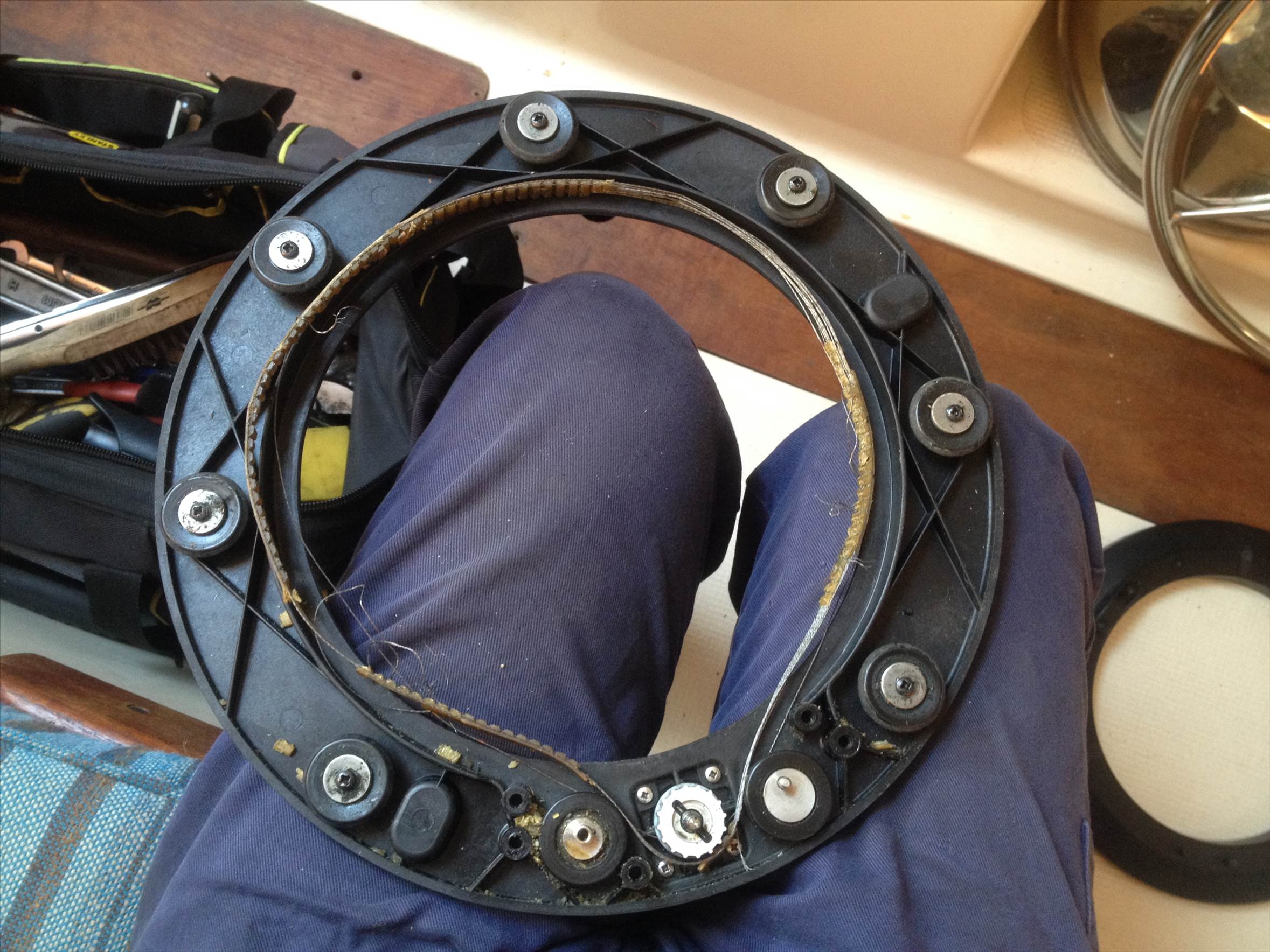 Autohelm repair.