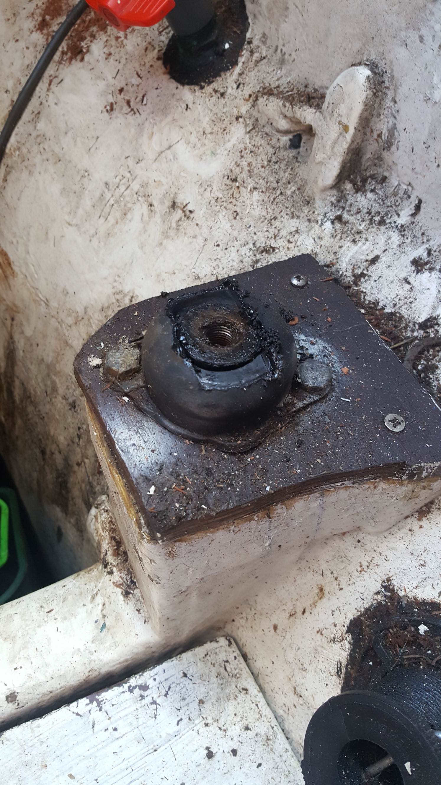 Front port mount 2