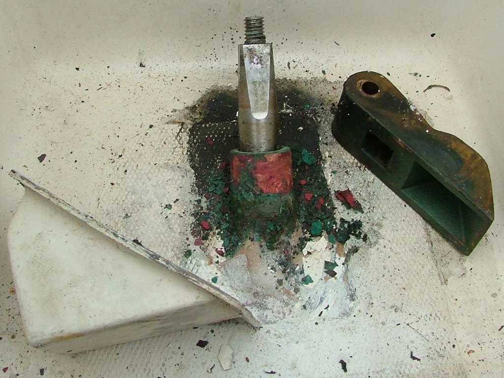 boxy f/glass thing on top of rudder shaft