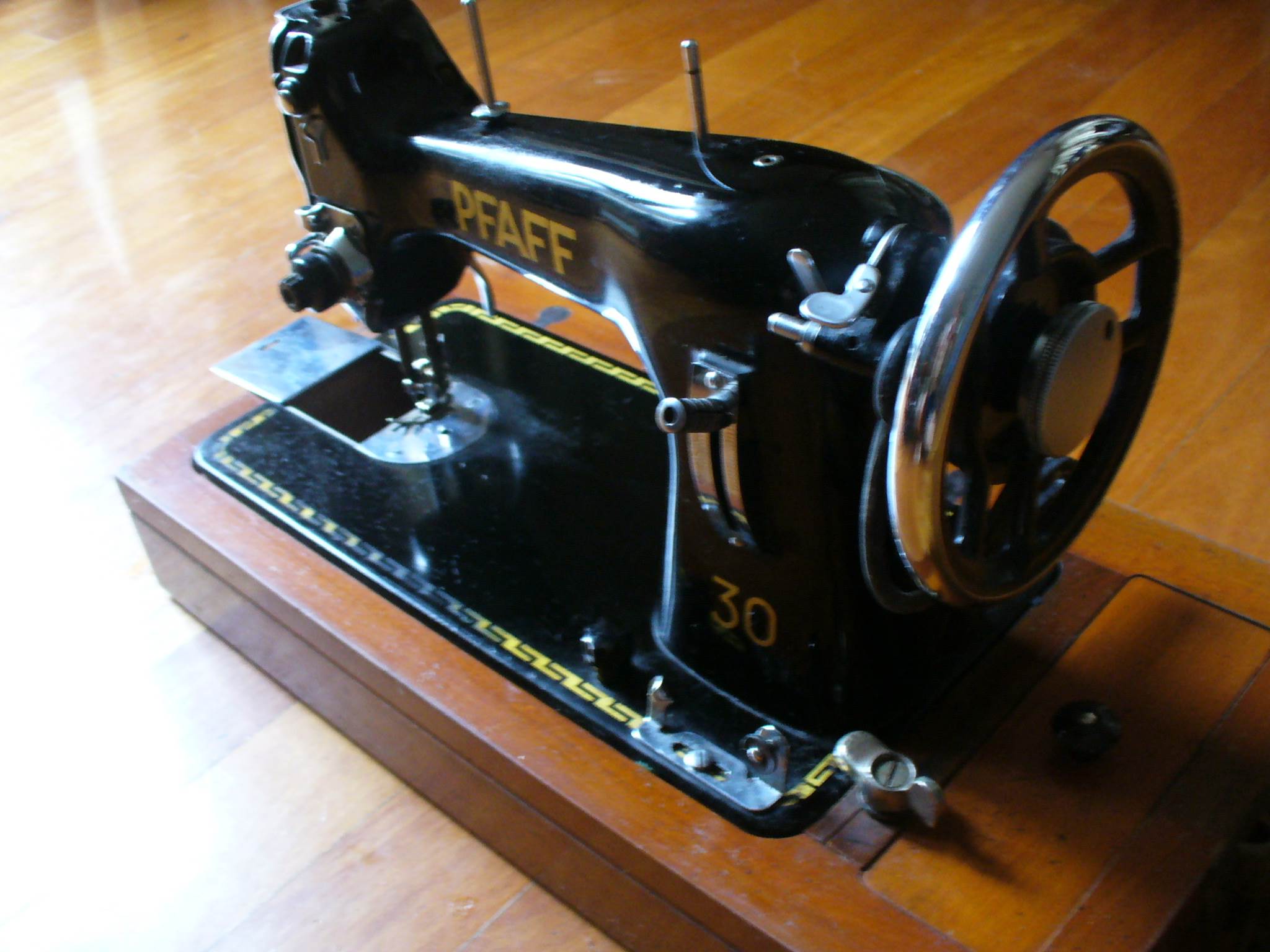 Pfaff sewing machine p1