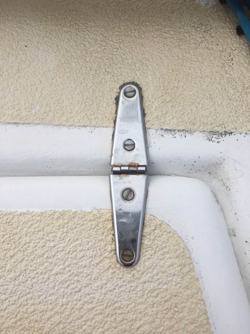 hinge