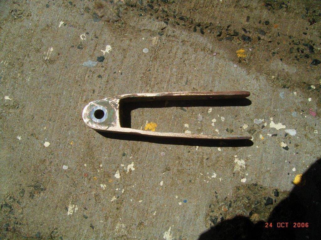 Lower Skeg Shoe with pivotal pin