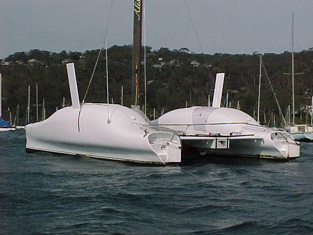 Alisios outboard motor position