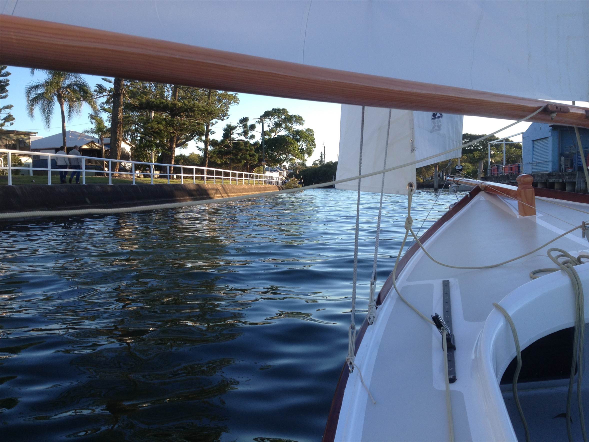 Amity Boats "Piper" sailing up Wynnum Creek
