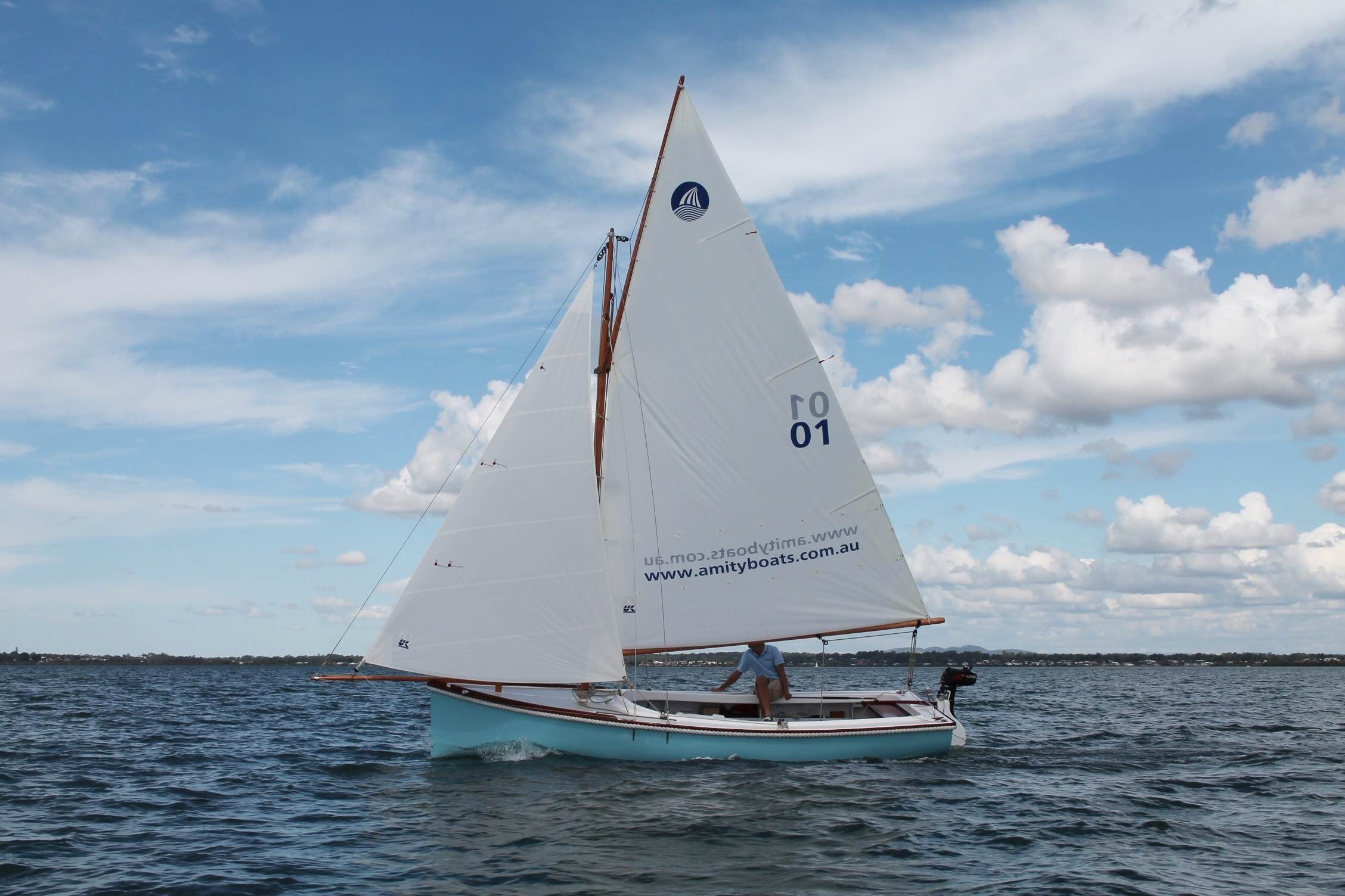 Amity Boats "Piper" sailing up Wynnum Creek