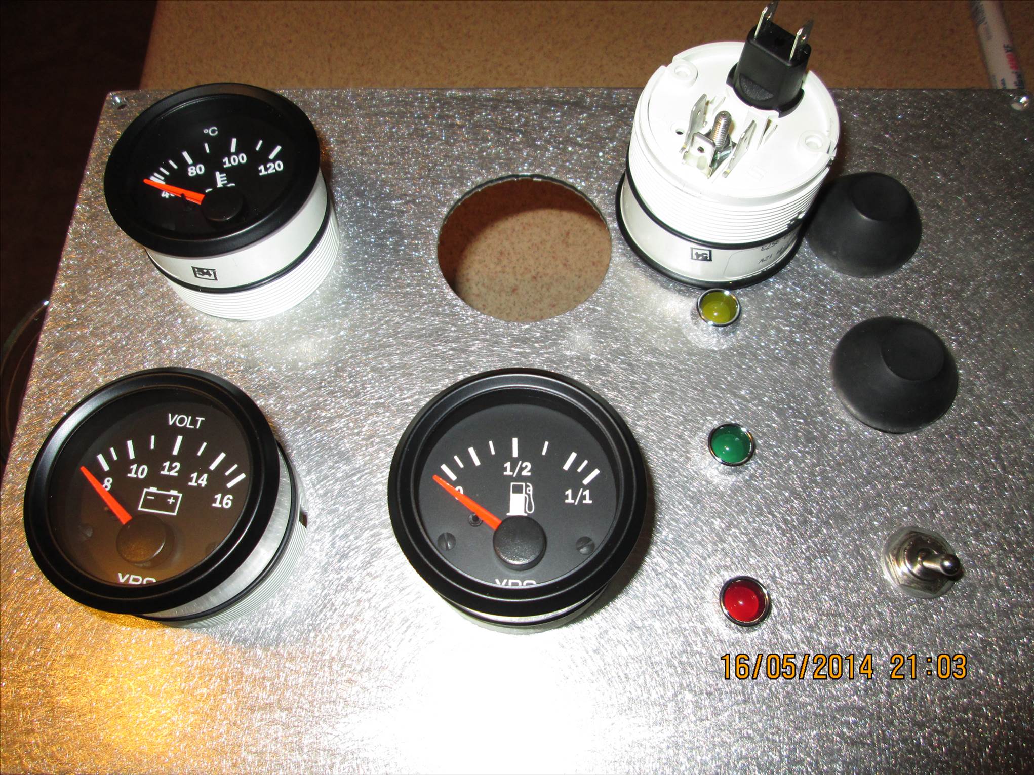 engine panel 003