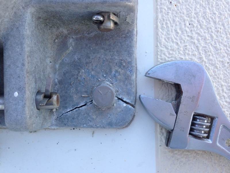 deck plate cracked