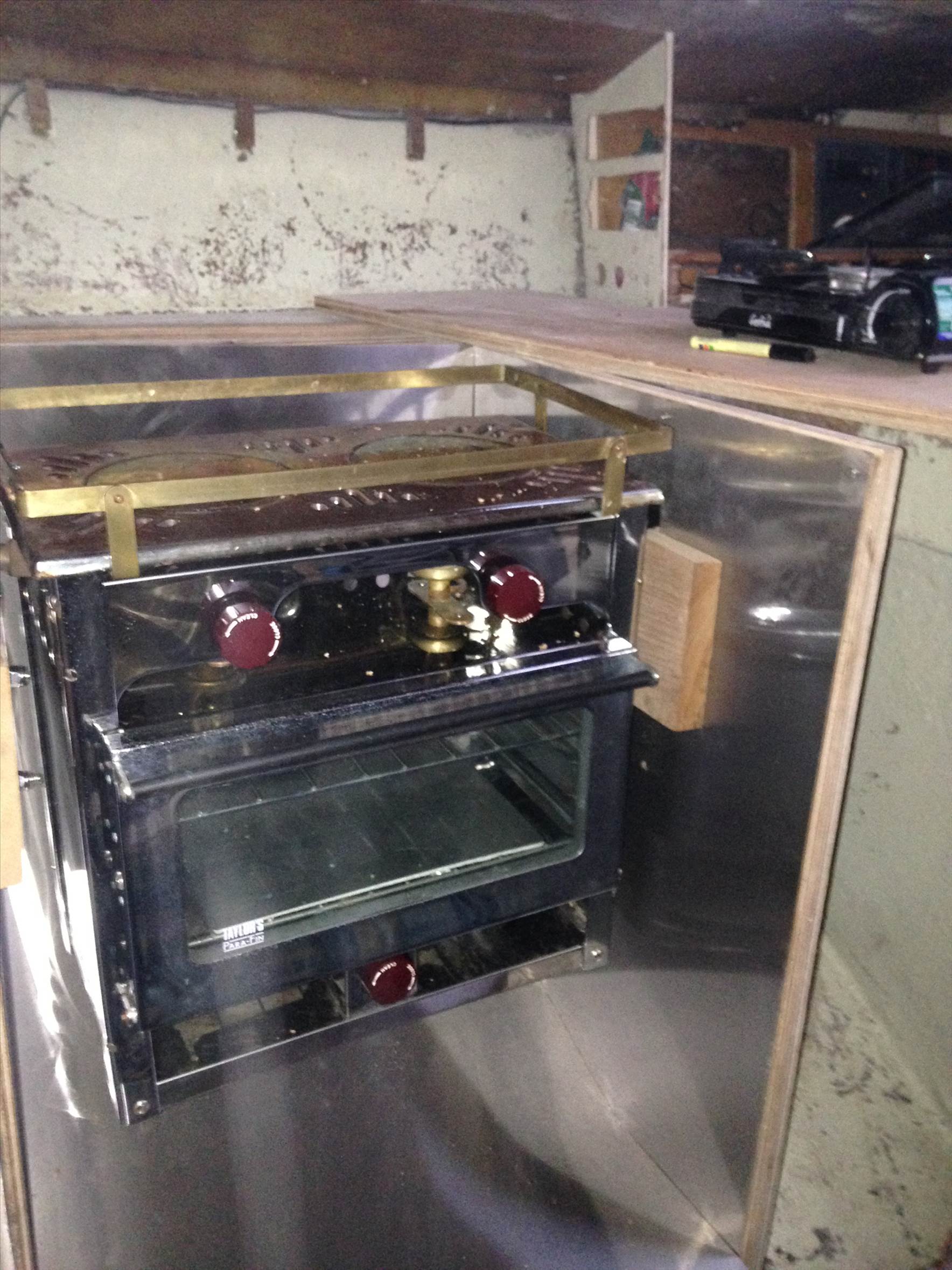 stove cabinet 009