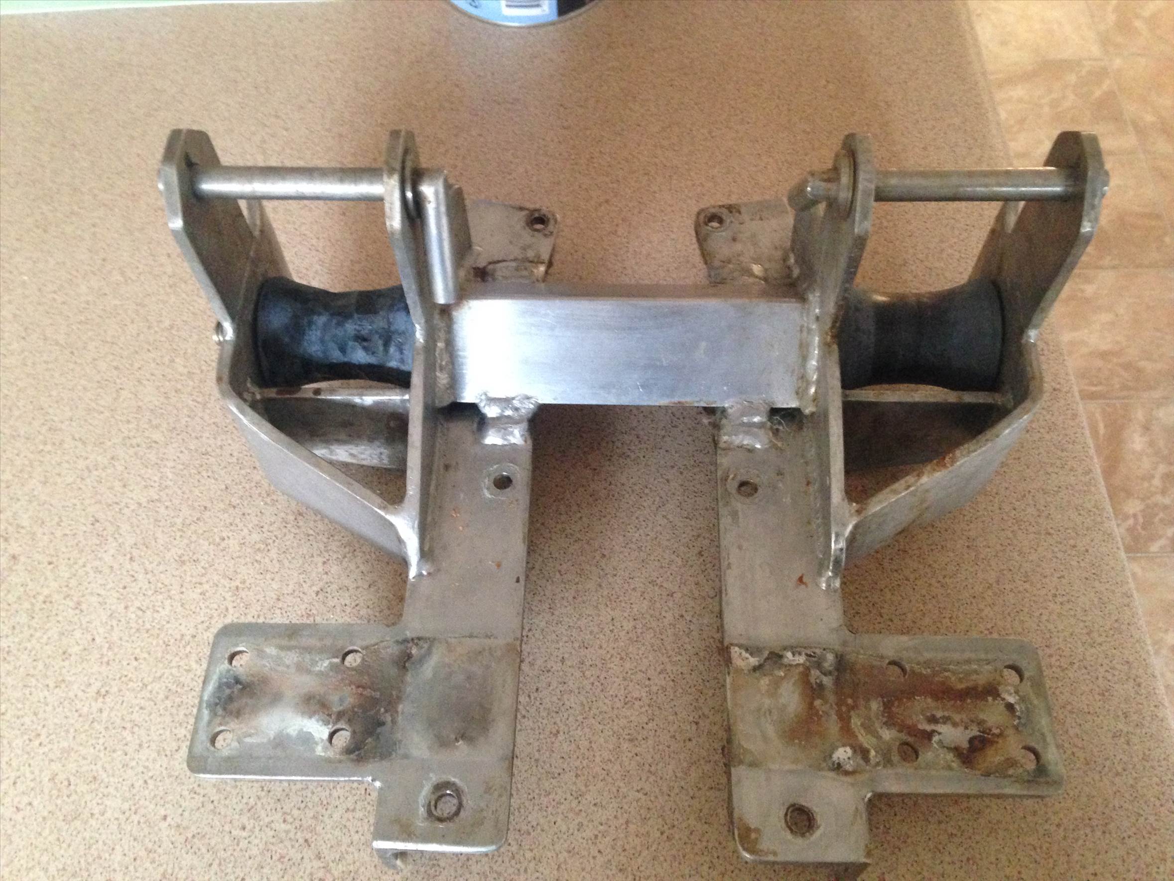 anchor roller 002