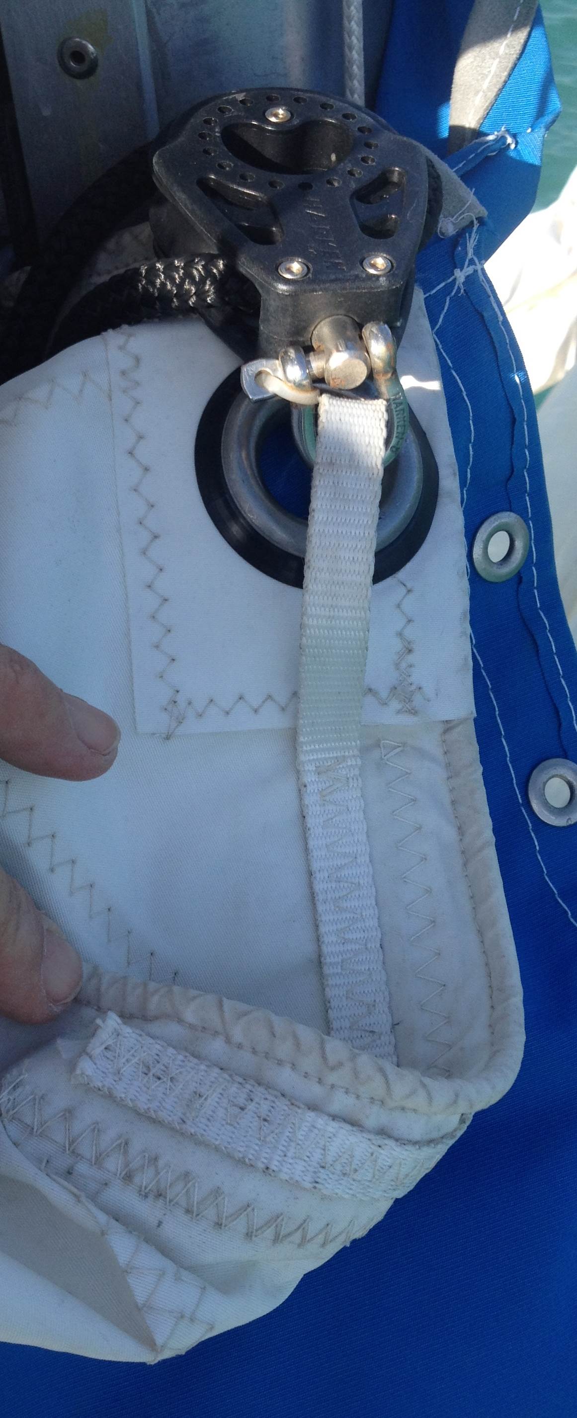 Single line reefing