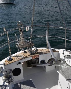 S-rear cockpit