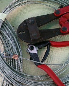 Lifeline and jackline wire rope, cutter and crimper / swaging tool