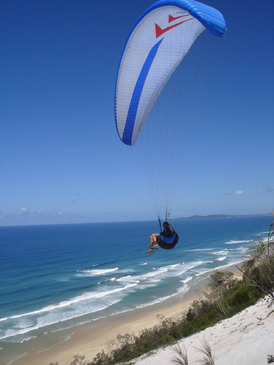 Me winging it over big dunes of Teawah 06