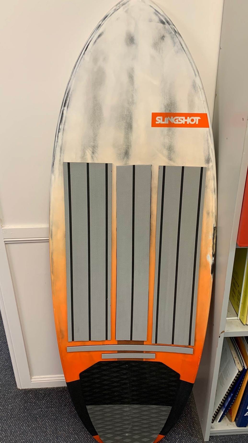 Slingshot High Roller foil board 5'2