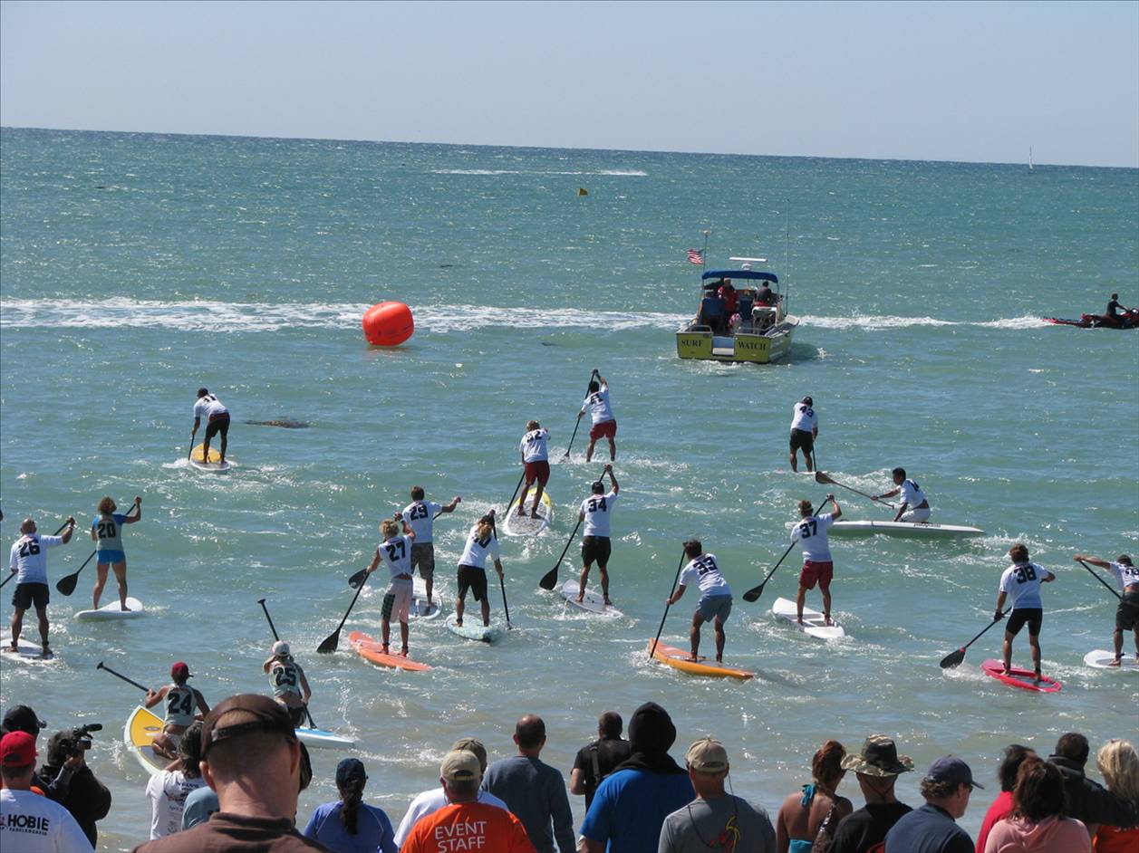 Massive Beach Start of the Elite Race