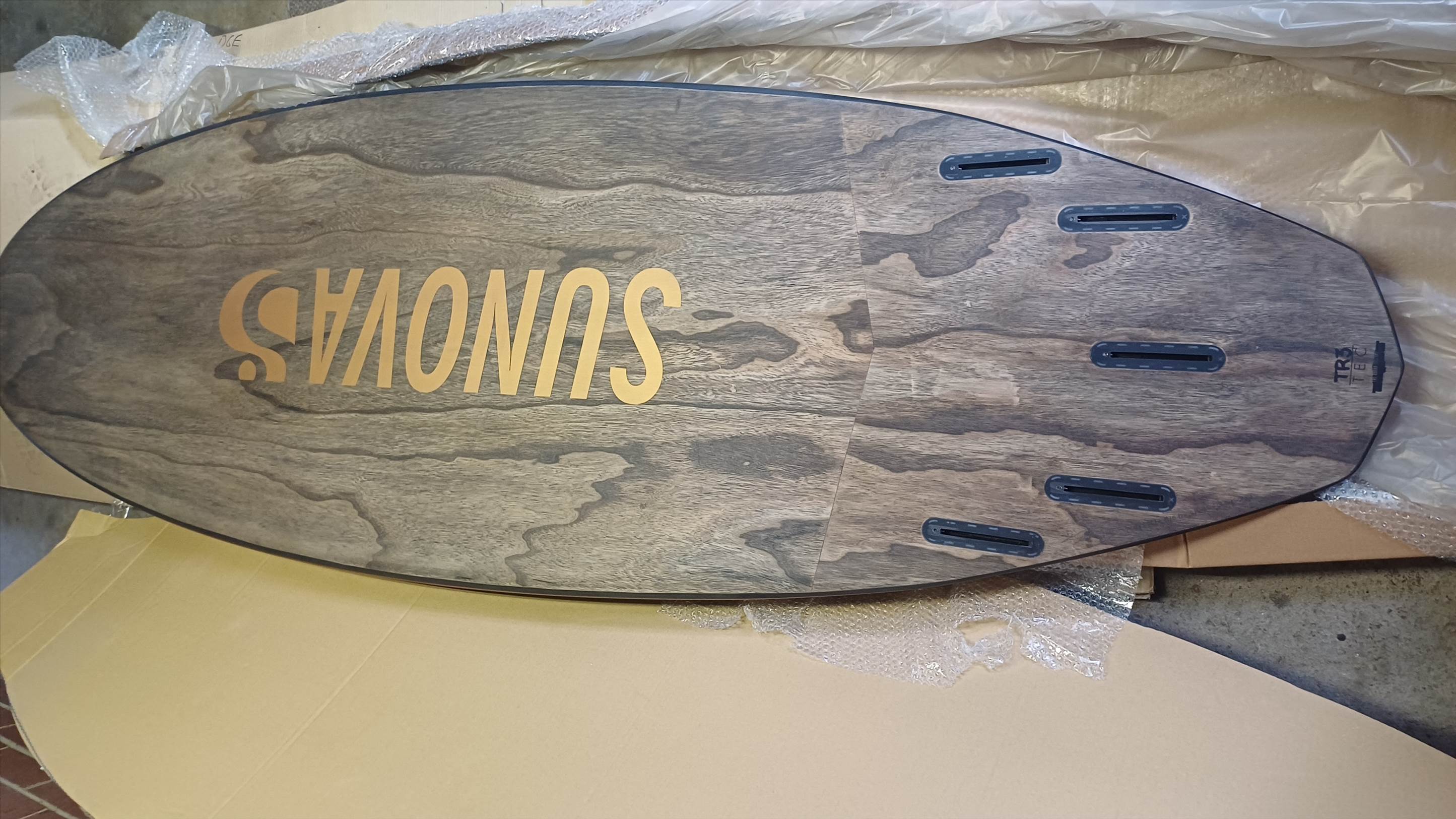 Sunova 8'10" Ghost unwraped