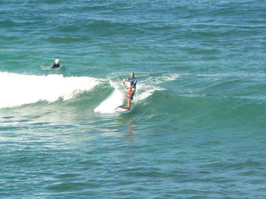 Fun in the wind. Northern reef break Perth