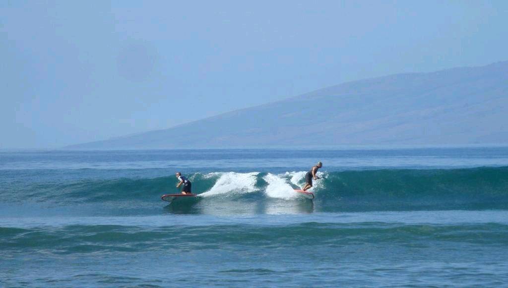 Puamana Party Wave