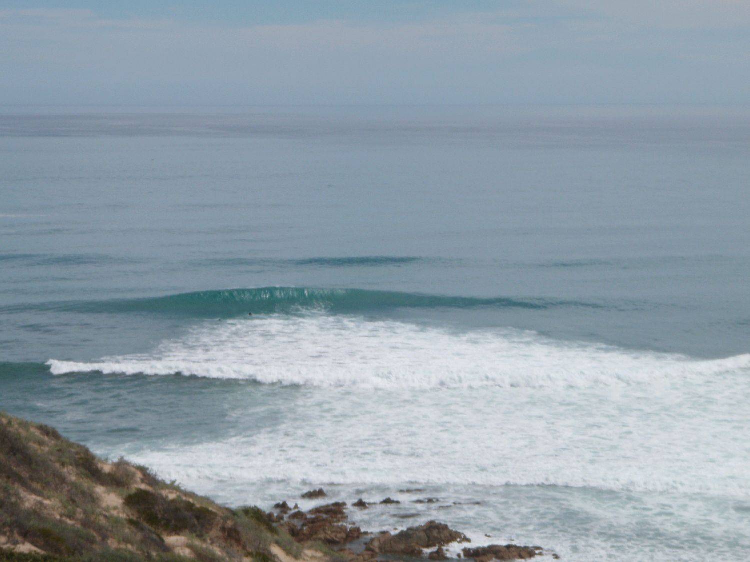 1pm Two pop up surfers now have it to them selves