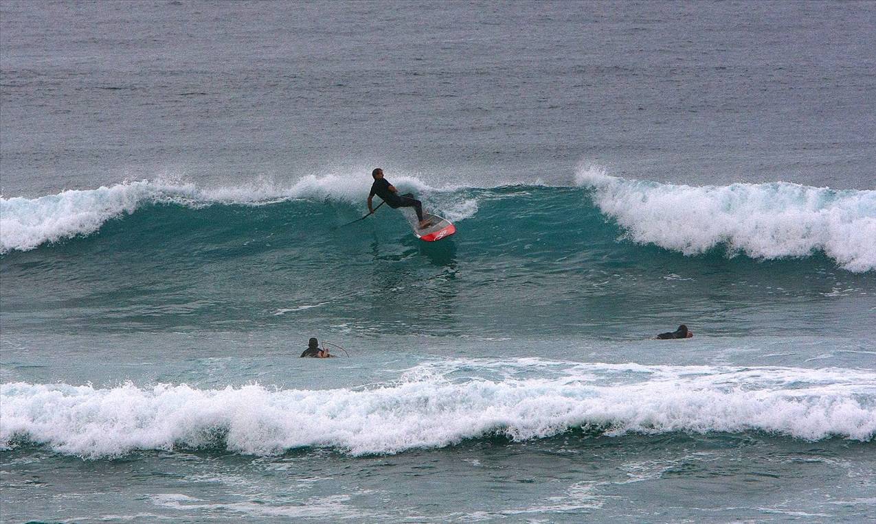 SUP surfing